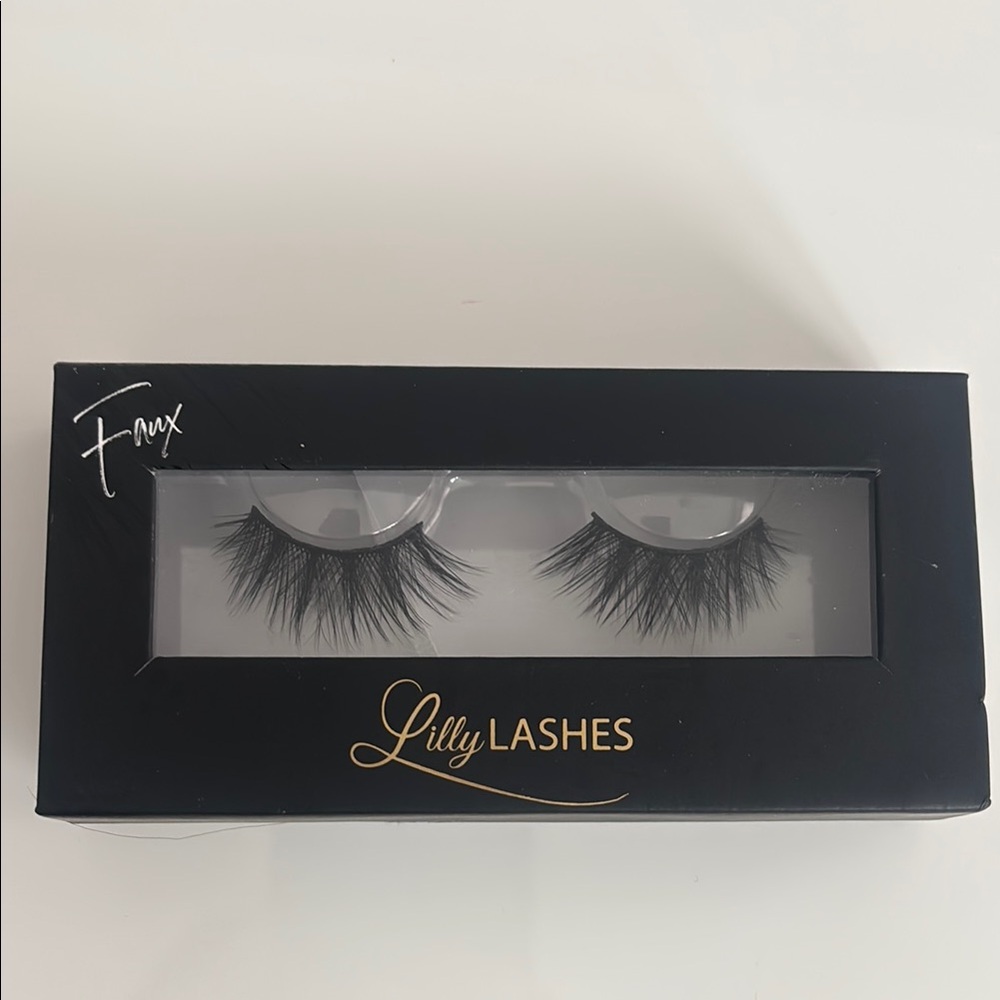 Lilly Lashes Faux Mink Black Eyelashes, new